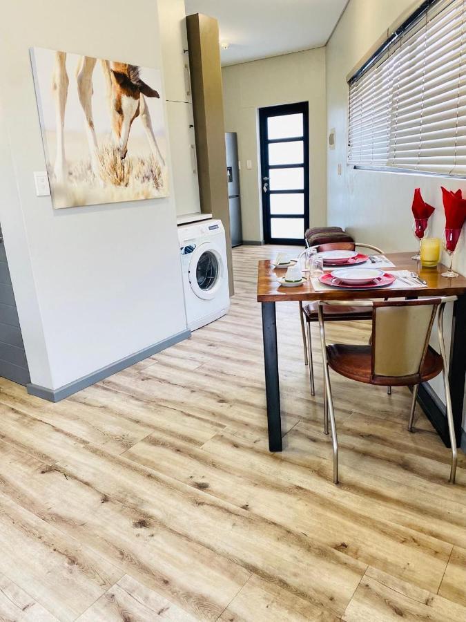 Dmn City At Merensky Apartment Уиндхоек Екстериор снимка